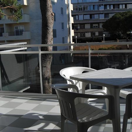 Zeus Montblanc Salou Exterior foto