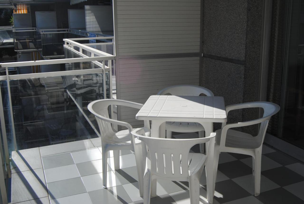 Zeus Montblanc Salou Exterior foto